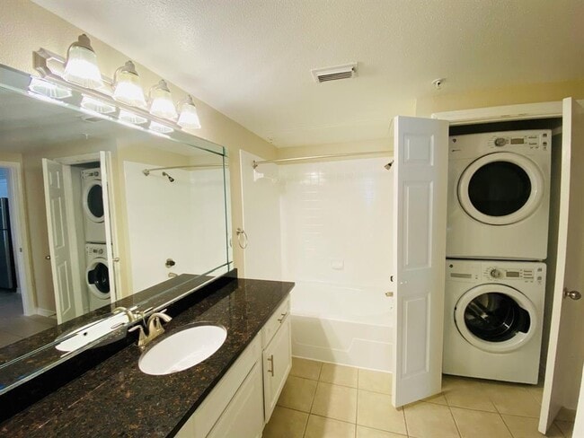 Photo - 1919 Post Oak Park Dr Apartment Unit 3213