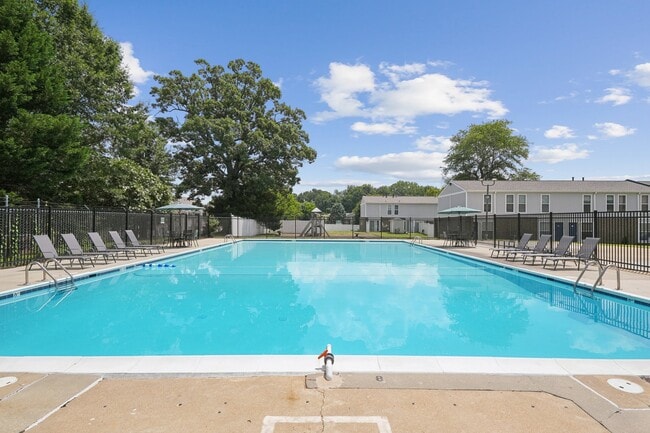 Photo - Townhouses of White Oak