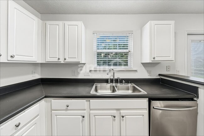Photo - 8836 Laurel Run Dr