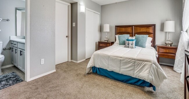 Mateo Apartment Homes