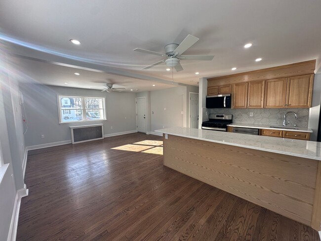 Photo - 10-05 2nd St Unit 1