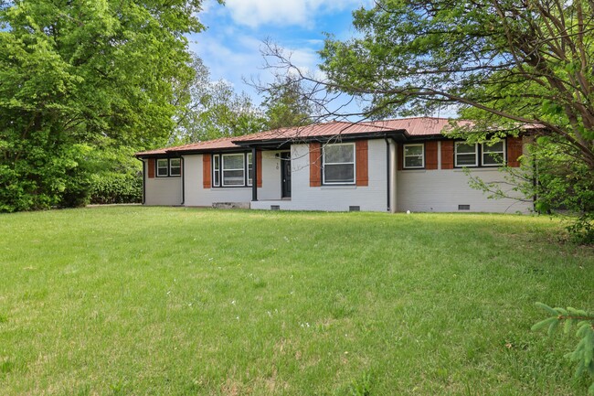 Photo - 10 Lexington Dr