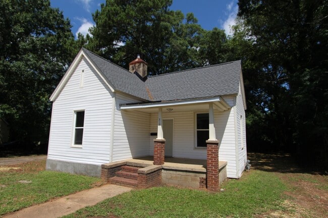 Building Photo - 215 Stewart Ave