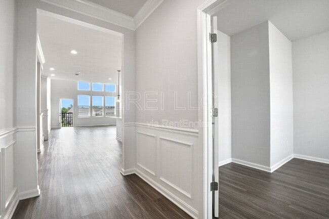 Photo - 9211 Tamarack Grove Ln