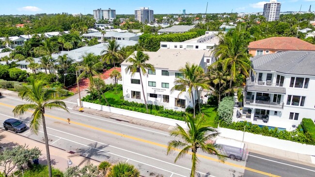 Building Photo - 250 S Ocean Blvd Unit 263