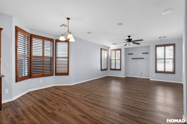 Photo - 2140 W Desert Ln