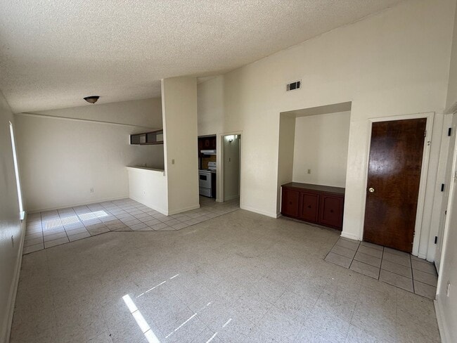 Building Photo - 8714 GSRI Ave Unit 8714-D