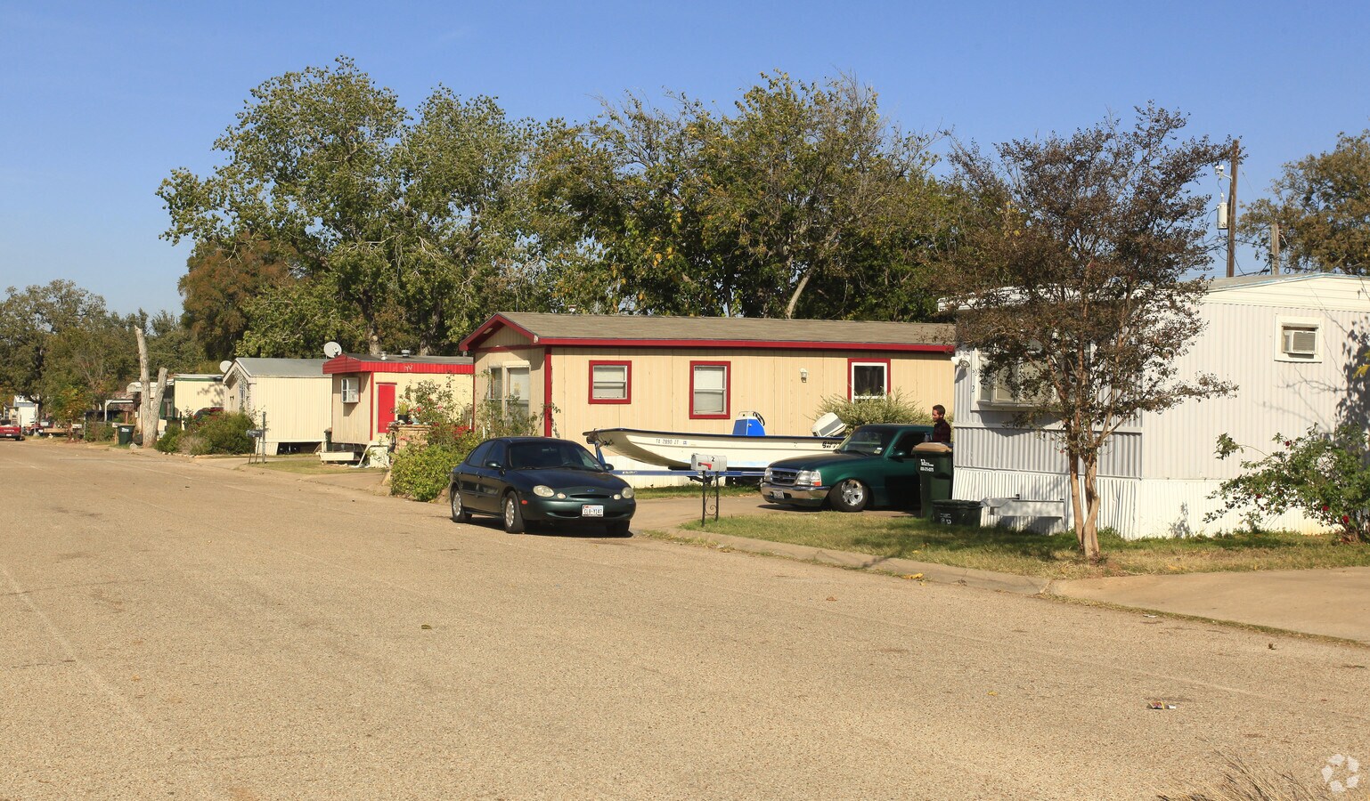 Photo - H & H Mobile Home Park