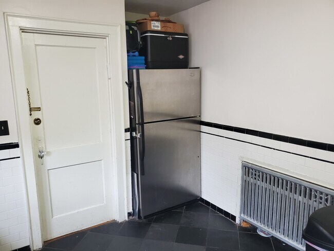 Photo - 29 Wiltshire Rd Unit 1