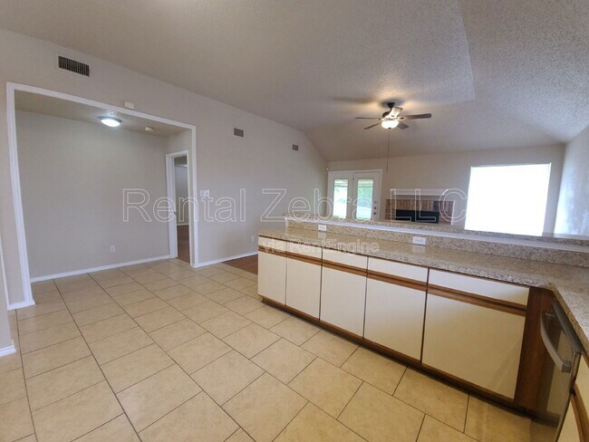 Photo - 7605 Misty Ridge Dr N