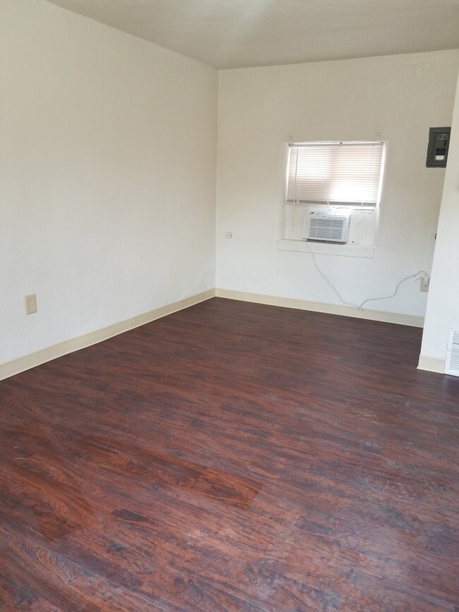 Photo - 1204 S Gold Ave