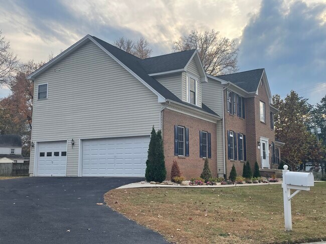 Photo - 2907 Dumas St