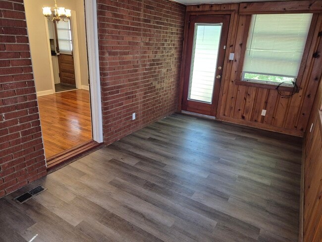 Photo - 1129 Magnolia Dr