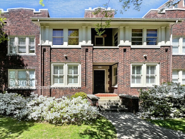 Building Photo - 2819 Highland Ave Rental