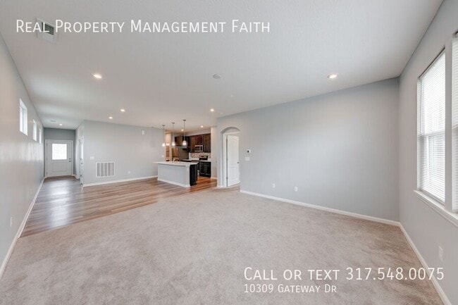 Photo - 10309 Gateway Dr