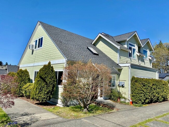 Building Photo - BURGAN DENSMORE Unit 4901