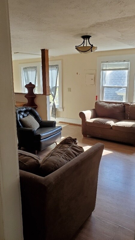 Photo - 1113 E Genesee St