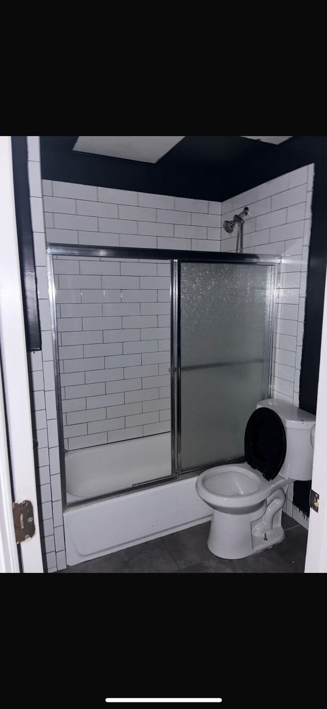 Photo - 160 Ridge Ave Unit Apt 2