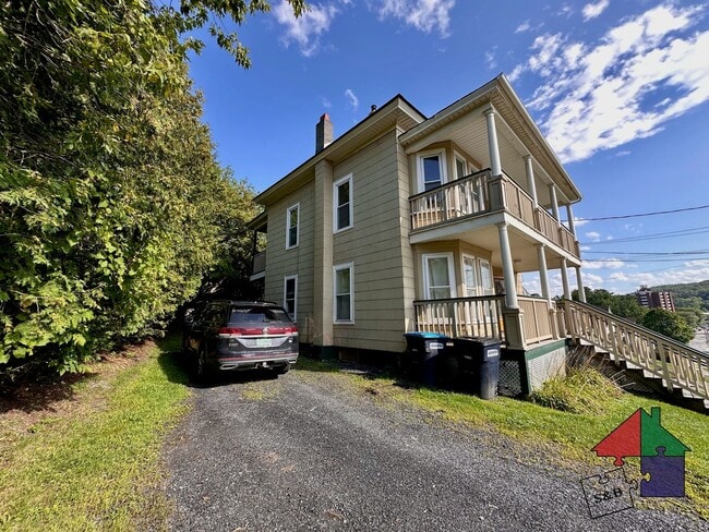 95 Beckley St Unit 2