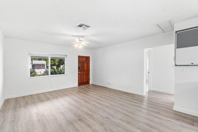 Photo - 5068 Sunrise Blvd