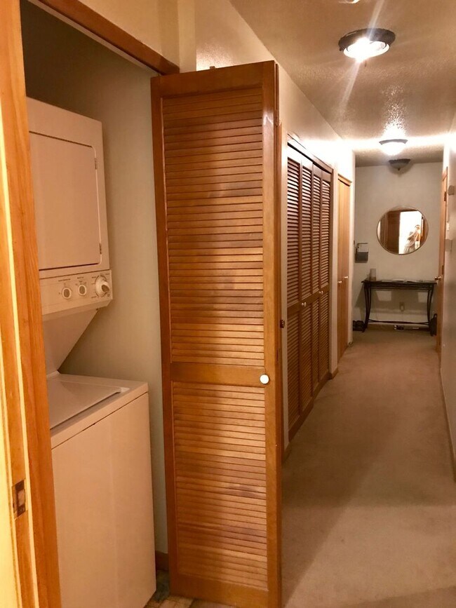 Photo - River Street Unidad 221 River St - 2br