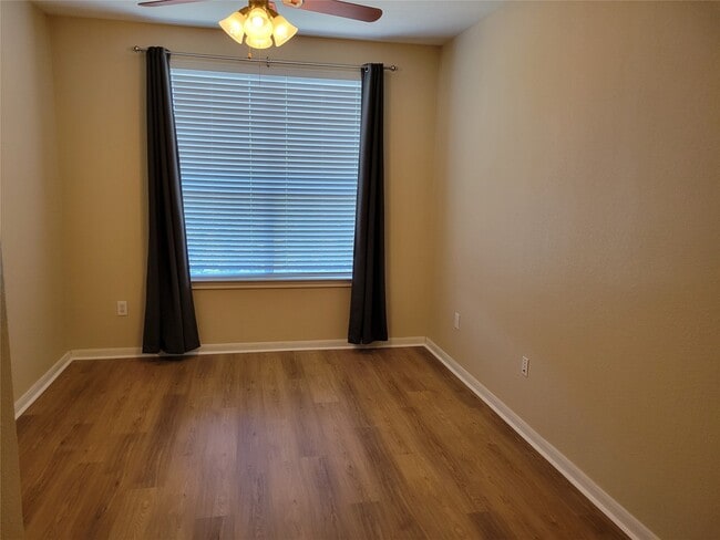 Photo - 7575 Kirby Dr Unit 1211