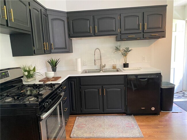 Photo - 215 Lee Ave Casa