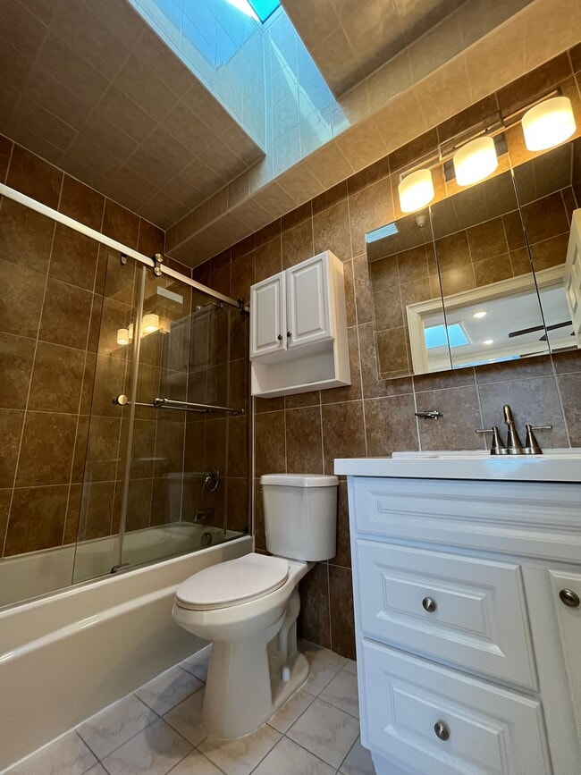 Photo - 373 Danforth Ave Unit 405