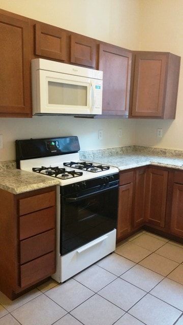 Kitchen - 3225 Joe Hammer Square Unit 2