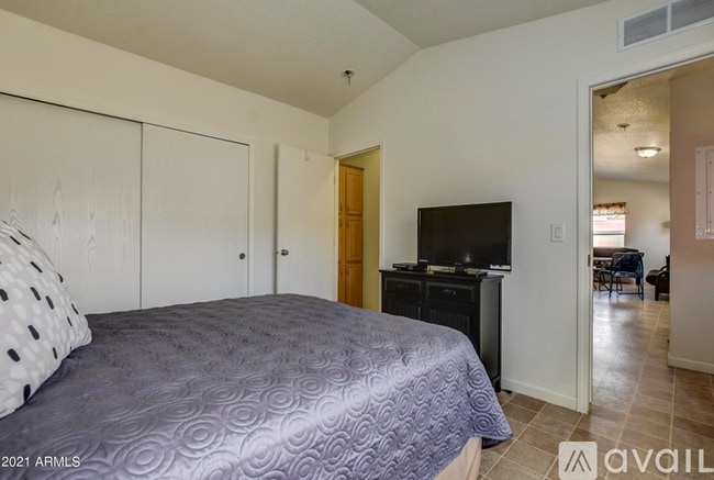 Photo - 17101 E Meadow Ln