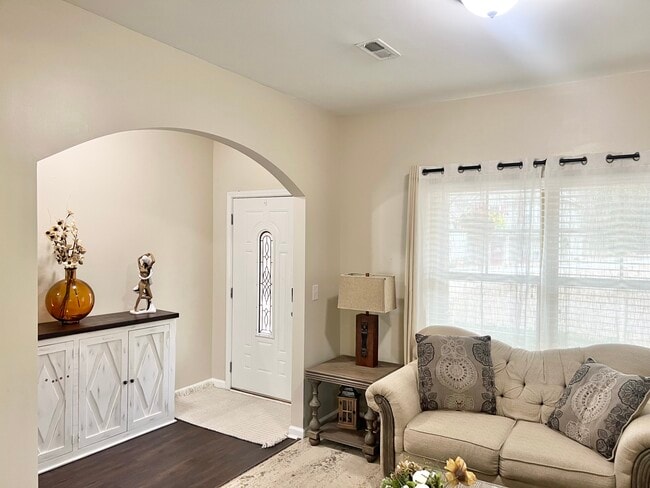 Photo - 31 White Pine Way