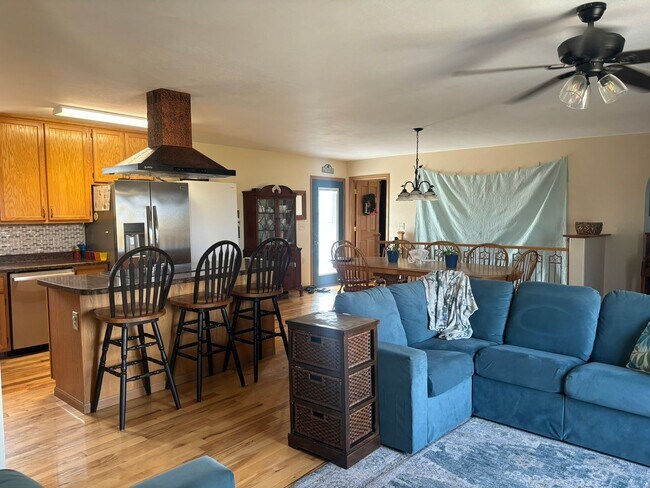 Photo - 3 BED | 2.5 BATH | HUGE DOUBLE GARAGE | FARMHOUSE | NEW UNDERWOOD