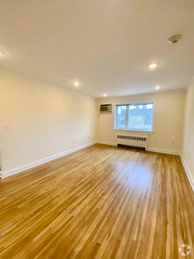 Building Photo - 72 Saint Paul St Rental