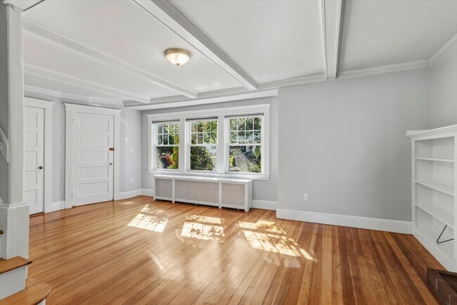 306 Edge Hill Rd