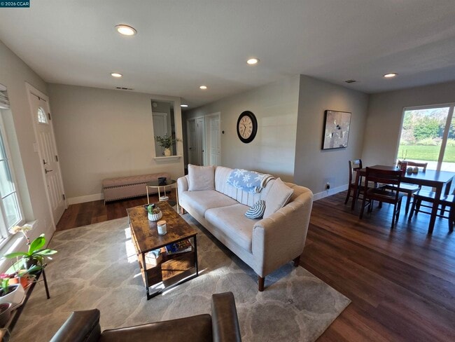 Photo - 1878 Elinora Dr