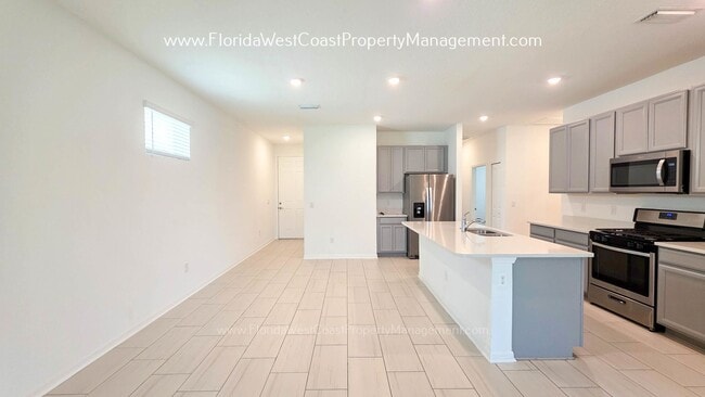 Photo - OUSTANDING SEMI FENCED! 3 BEDROOM/2 BATH HOME IN EAVES BEND! ARTISAN LAKES PALMETTO!