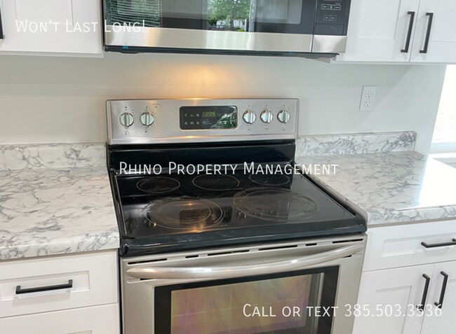 Photo - 1993 Champagne Ave