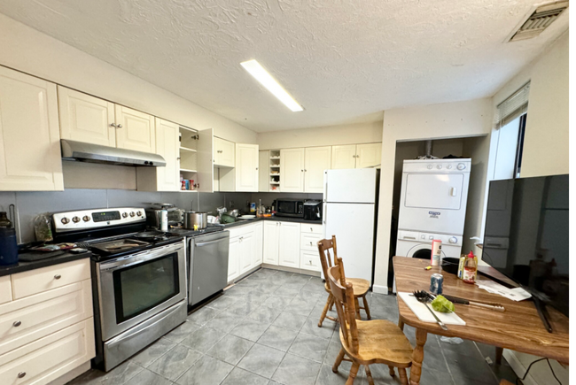 Building Photo - 71 Gainsborough St Rental