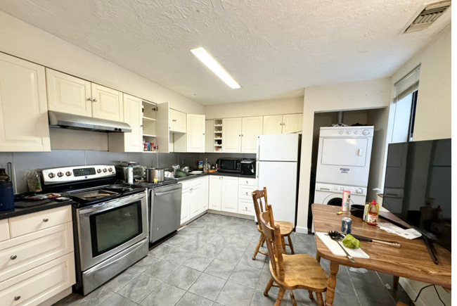 Photo - 71 Gainsborough St Rental