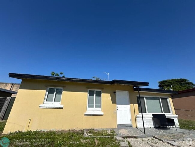 Building Photo - 1710 Lauderdale Manor Dr Rental