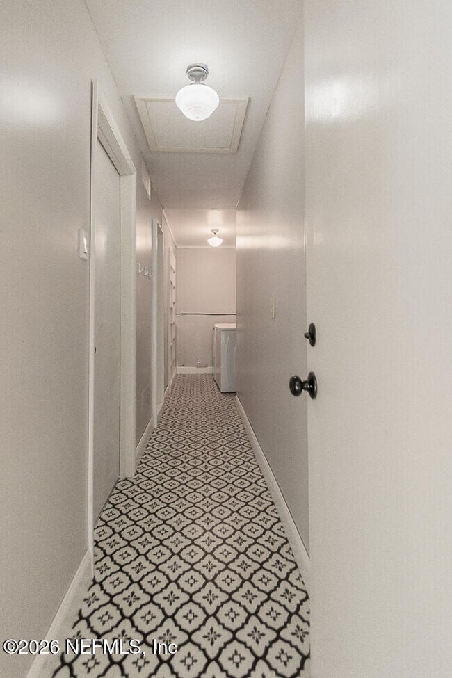 Photo - 2465 Wattle Tree Rd W