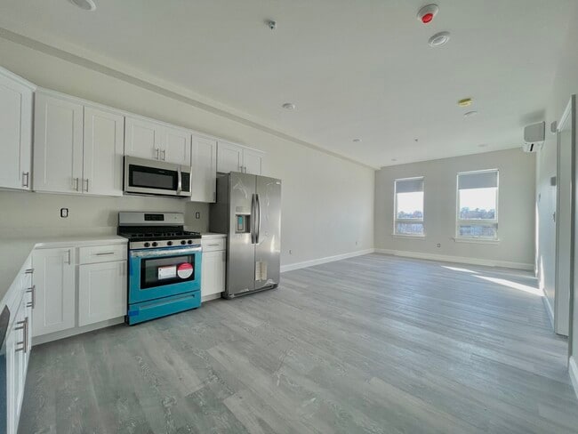 Photo - 5 Fremont St