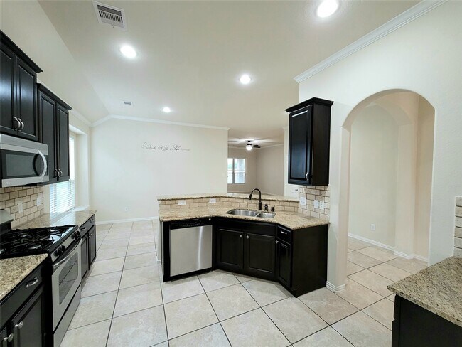 Photo - 7506 Amber Village Cir