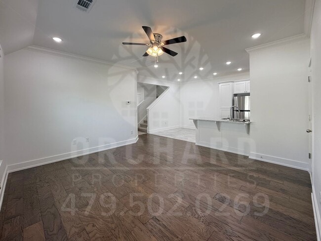 Photo - 2002 E Brookview Dr Unit A