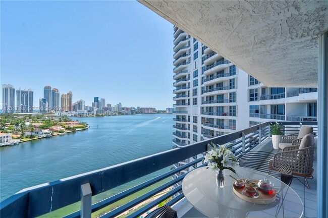 Building Photo - 19101 Mystic Pointe Dr Unit 1508