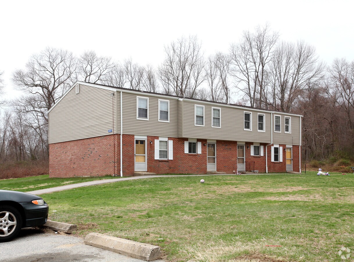 Residences at Crow Hill - Residences at Crow Hill Apartments