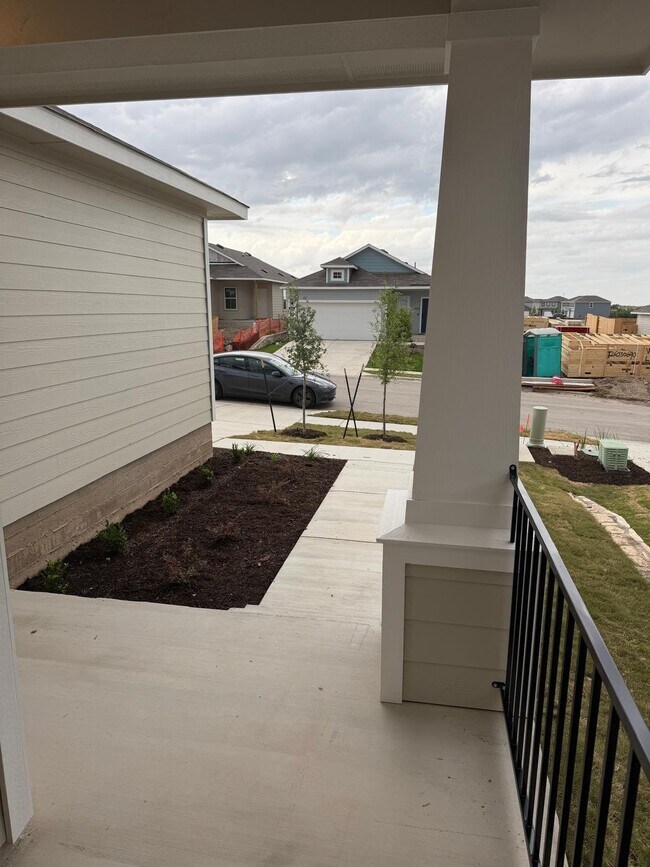Photo - 2615 Derwent Dr