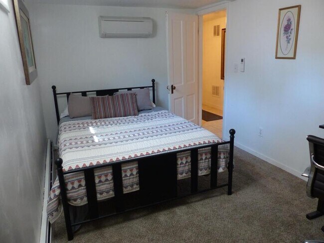 Photo - 2571 Van Buren Ave Unidad 2571 Downstairs