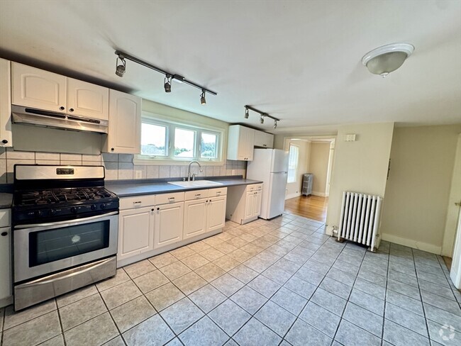 Building Photo - 85 Lynnfield St Unit 3 Rental