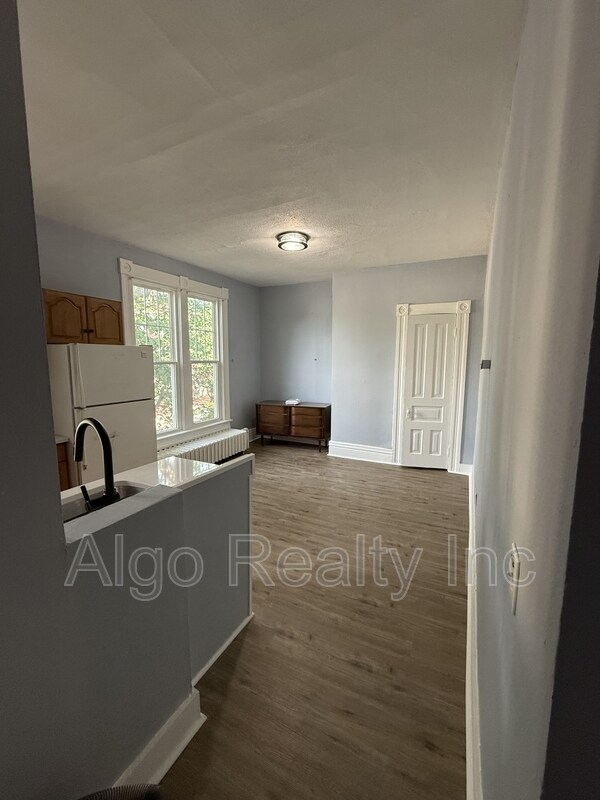 Photo - 359 Maria Ave